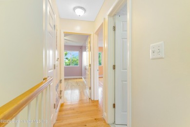 Absolute Move-In condition. Brand new roof. House was freshly - photo 27