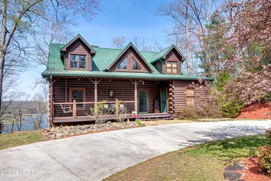 Well-kept deep-water lakefront home on Watts Bar Lake in - photo 2