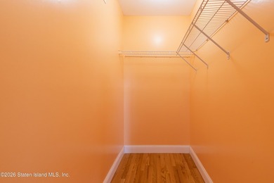 Absolute Move-In condition. Brand new roof. House was freshly - photo 32