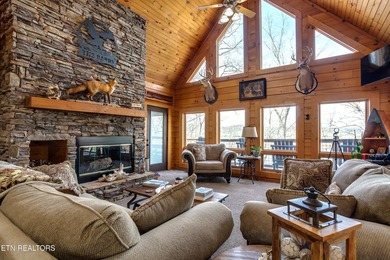 Well-kept deep-water lakefront home on Watts Bar Lake in - photo 9