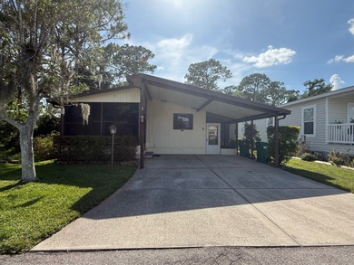 (private lake, pond, creek) Home For Sale in Eustis Florida