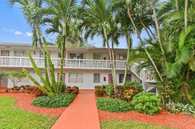 (private lake, pond, creek) Condo For Sale in Deerfield Beach Florida