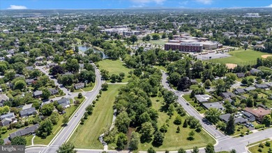 A rare 3,050 square -foot penthouse on the edge of Baker Park - photo 49