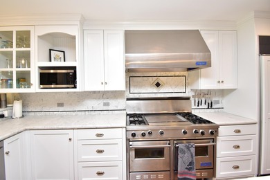 Elegant custom home with a detached guest house in Starweather - photo 7