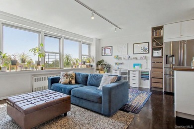 Welcome to 4555 Henry Hudson Pkwy #805 at Briar Oaks, a bright - photo 11