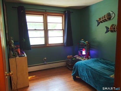 Welcome to 12 Silver dr; this lovely split-level home on a dead - photo 14