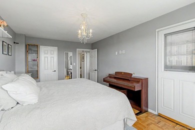 Welcome to 4555 Henry Hudson Pkwy #805 at Briar Oaks, a bright - photo 27