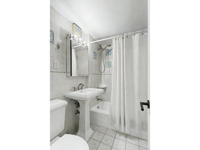 Welcome to 4555 Henry Hudson Pkwy #805 at Briar Oaks, a bright - photo 32