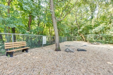 Welcome to 4555 Henry Hudson Pkwy #805 at Briar Oaks, a bright - photo 45