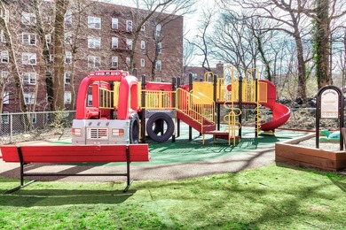 Welcome to 4555 Henry Hudson Pkwy #805 at Briar Oaks, a bright - photo 46