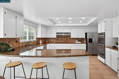 Highly sought-after floor plan in Shadow Creek, 804 Eastbrook Ct - photo 10