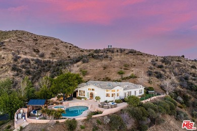 Malibu Sky Ranch. Nearly ten acres of absolute privacy, serenity - photo 3