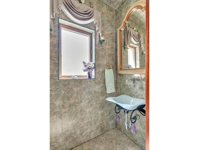 Welcome to your new home. This magnificent custom-built brick - photo 11