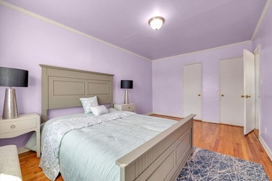 Welcome to this classic, all-brick semi-attached townhouse in - photo 14