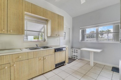 The ultimate beach house-look at your watch, and in just three - photo 16