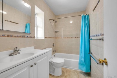 Welcome to this classic, all-brick semi-attached townhouse in - photo 18