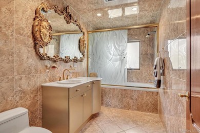 Welcome to your new home. This magnificent custom-built brick - photo 19