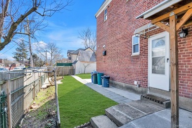 Welcome to this classic, all-brick semi-attached townhouse in - photo 24
