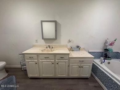 Newly built home in the country with 4 bedrooms, 2 bathrooms - photo 25