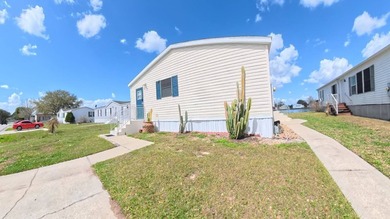 This 2002 double-wide manufactured home offers 3 bedrooms and 2 - photo 3