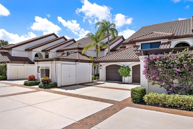 Lake Condo For Sale in Jupiter, Florida