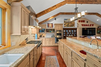 A well kept secret is this fabulous four bedroom three bath home - photo 8