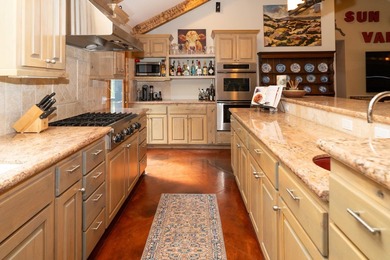 A well kept secret is this fabulous four bedroom three bath home - photo 9