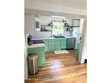 Welcome to 409 Charlotte Avenue! This cozy home located in South - photo 12