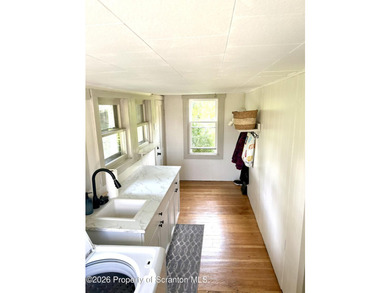 Welcome to 409 Charlotte Avenue! This cozy home located in South - photo 17