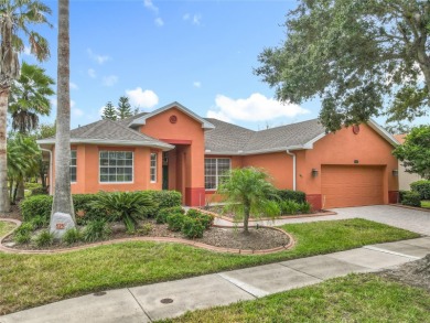 (private lake, pond, creek) Home For Sale in Poinciana Florida