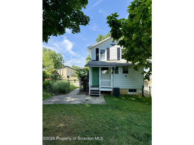 Welcome to 409 Charlotte Avenue! This cozy home located in South - photo 32