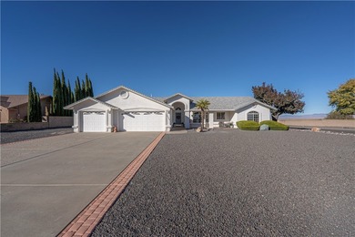 (private lake, pond, creek) Home For Sale in Kingman Arizona