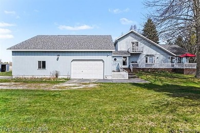 Great price improvement; Best buy and location on the lake! Rare - photo 6