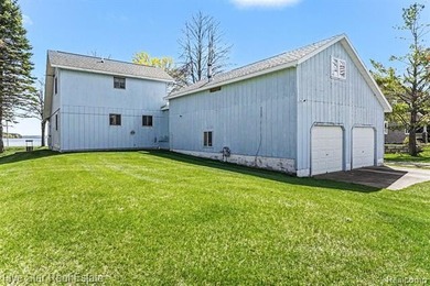 Great price improvement; Best buy and location on the lake! Rare - photo 8