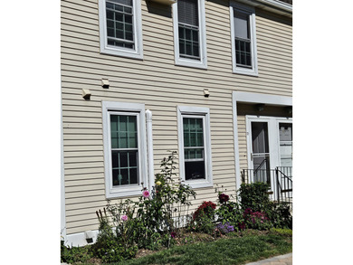 Lake Condo For Sale in Waterford, Connecticut