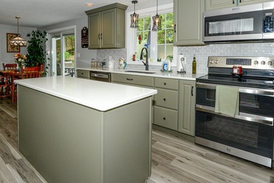 Welcome to this well-maintained Colonial-style home offering 3 - photo 14