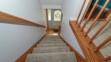 Welcome to this well-maintained Colonial-style home offering 3 - photo 39