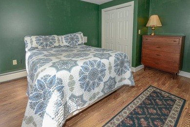 Welcome to this well-maintained Colonial-style home offering 3 - photo 47