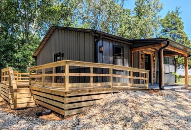 Kentucky Lake Home For Sale in Springville Tennessee