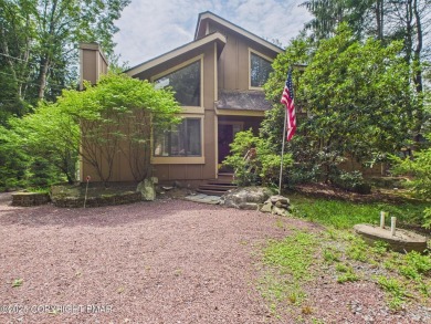 Lake Home For Sale in Pocono Pines, Pennsylvania