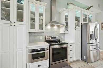 Experience exceptional waterfront living in the heart of Apollo - photo 12