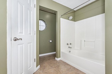 Are you ready to move in? The main areas have beautiful, new - photo 14