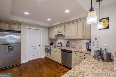 Welcome to 1405 Evergreen Park, a beautifully appointed estate - photo 43