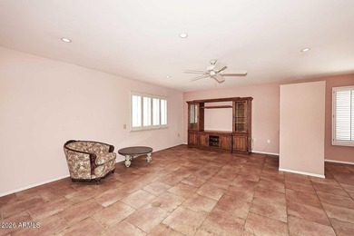 This beautiful, well-maintained 2-bedroom home with an office - photo 3