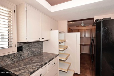 This beautiful, well-maintained 2-bedroom home with an office - photo 8