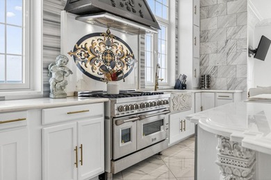 The Ocean Palace | 123 Pioneer Loop. An Unrivaled Oceanfront - photo 16