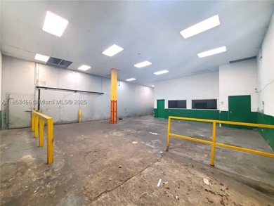 Welcome to Allapattah! This former ice factory w/a combined 15 - photo 31