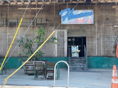 Welcome to Allapattah! This former ice factory w/a combined 15 - photo 34
