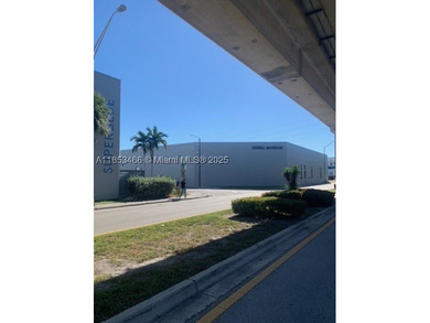 Welcome to Allapattah! This former ice factory w/a combined 15 - photo 37