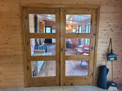 Rainy Lake. Amazingly charming 2 bedroom Keyes Island cabin on - photo 13
